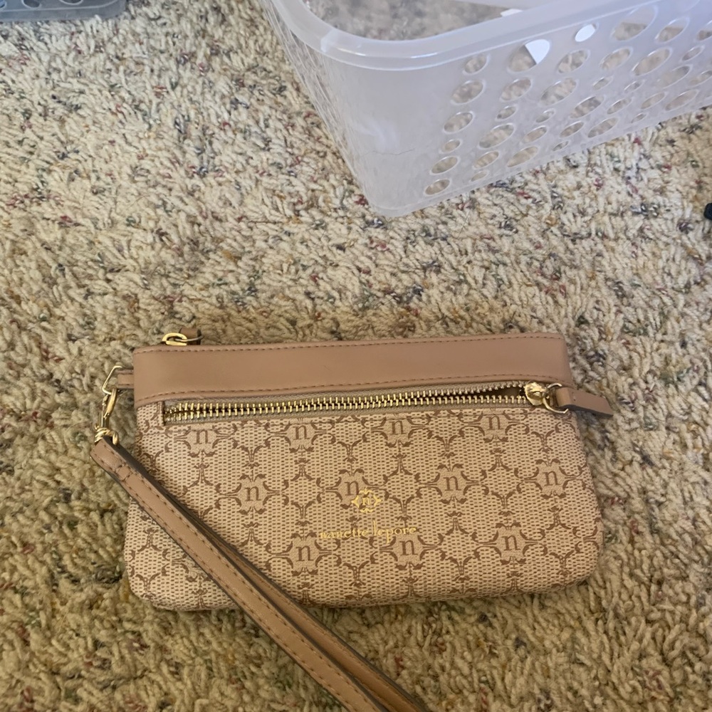 Wristlet